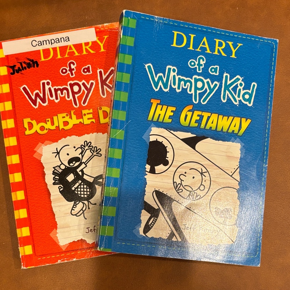 Diary of a Wimpy Kid Book Set - Red and Blue